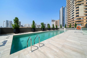 Waves - Cityscape Balcony Views and Cozy Comfort in Dubai